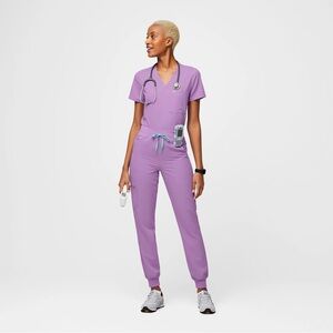 FIGS SCRUBS SET - LILAC DAWN. XS Catarina top. S Zamora High Waisted joggers